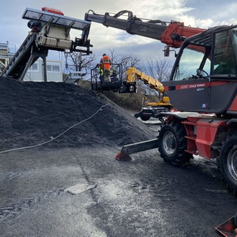 Installation passerelle carrière colas